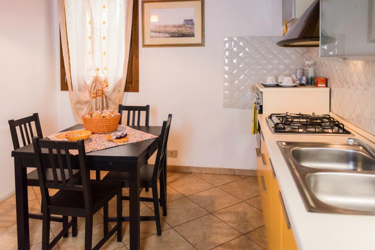 Al Borghetto Lägenhet Adria Exteriör bild